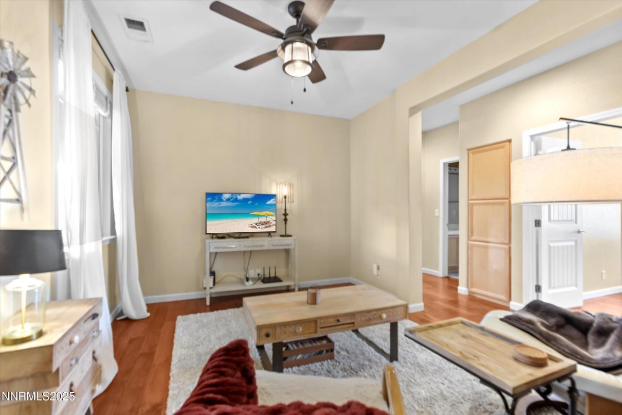 6894 Cinnamon Drive, Sparks, NV 89436 Photo