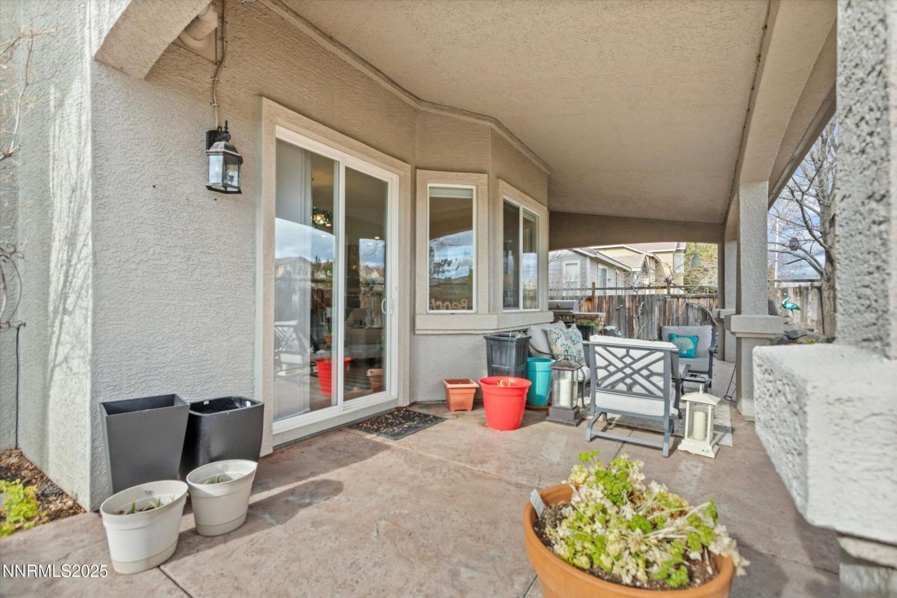 6894 Cinnamon Drive, Sparks, NV 89436 Photo