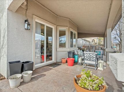 6894 Cinnamon Drive, Sparks, NV 89436 Photo
