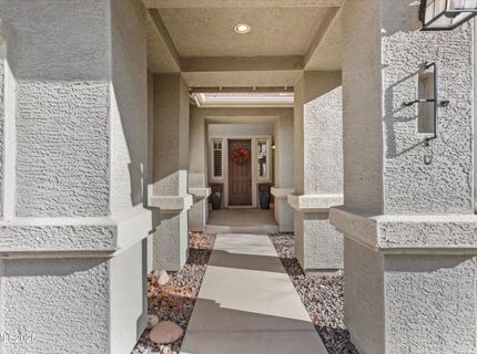 6894 Cinnamon Drive, Sparks, NV 89436 Photo