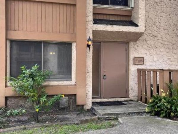 208 Wimbledon Lake Drive, Unit 208, Plantation, FL 33324