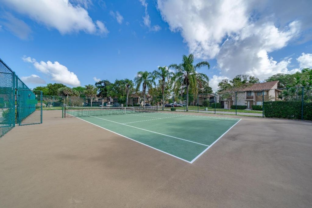 208 Wimbledon Lake Drive, Unit 208, Plantation, FL 33324 Photo