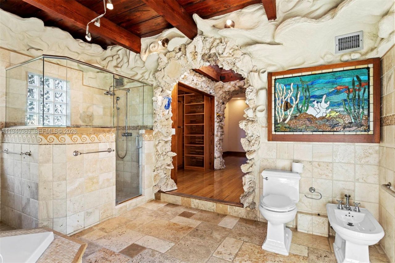 7975 Sunset Dr, Miami, FL 33143 Photo