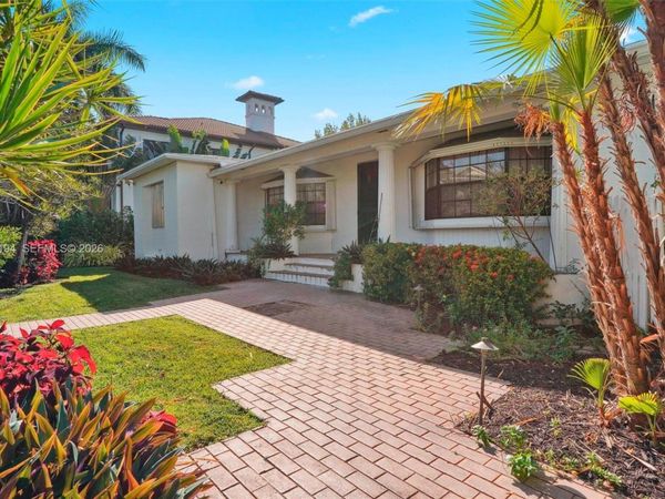 335 Coral Way , Fort Lauderdale, FL 33301