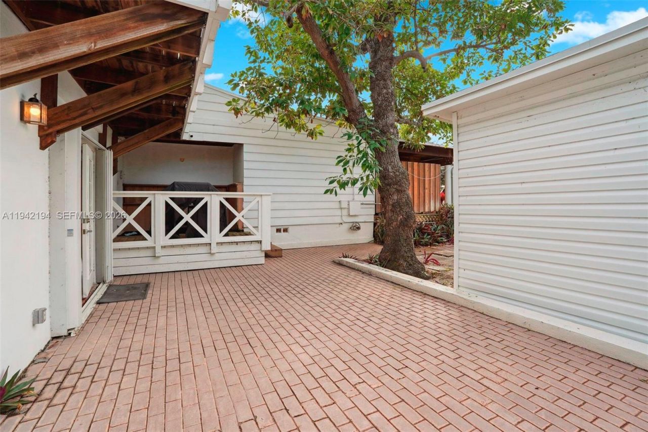 335 Coral Way , Fort Lauderdale, FL 33301 Photo