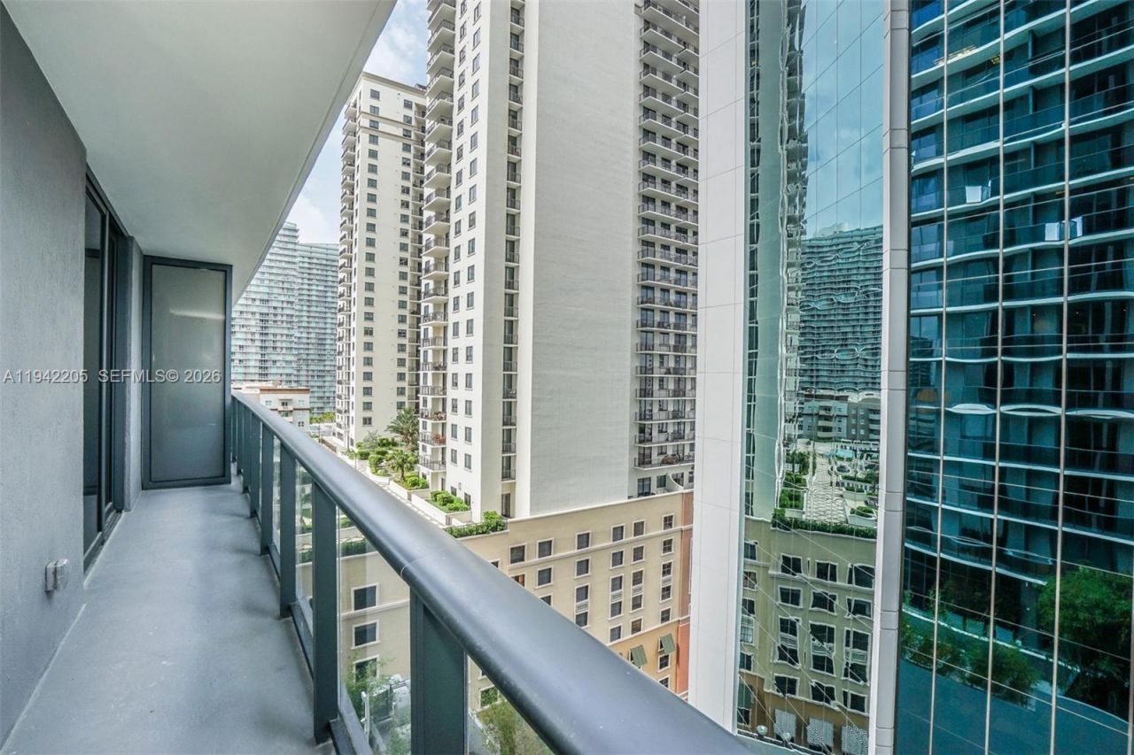 55 SW 9 Street, Unit 1407, Miami, FL 33130 Photo