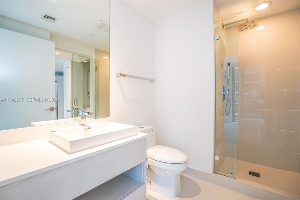 55 SW 9 Street, Unit 1407, Miami, FL 33130 Photo