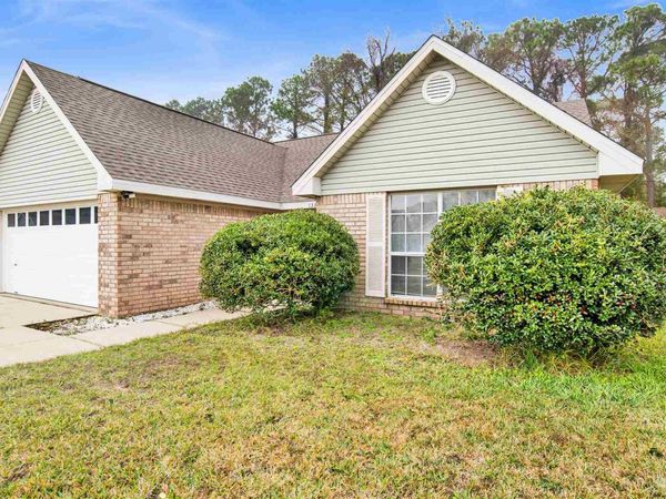 1331 Sterling Point Dr, Gulf Breeze, FL 32563