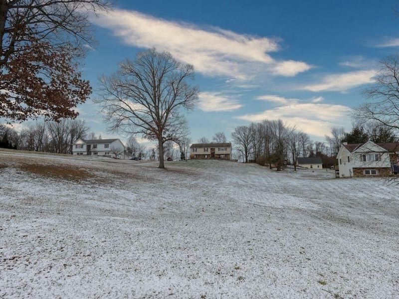 7034 Eaglepoint Drive, Nashport, OH 43830 Photo 3