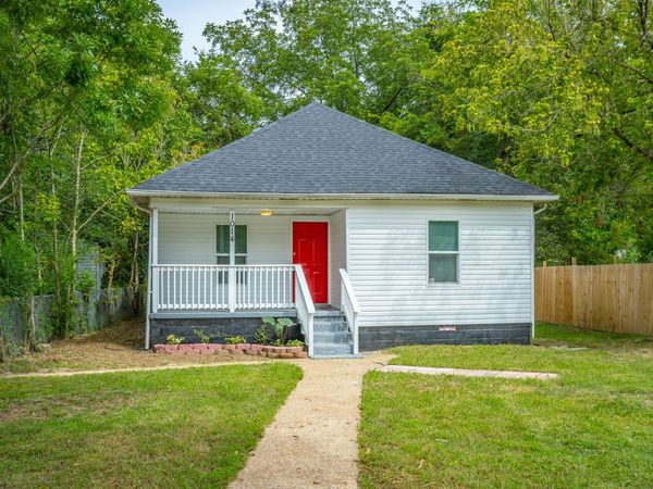 1014 Lee Avenue, Rossville, GA 30741