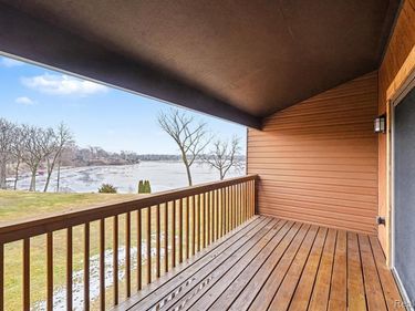 48315 Bayshore Drive, Van Buren Twp, MI 48111