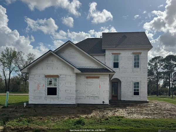 5192 Stonewater Dr, Gonzales, LA 70737