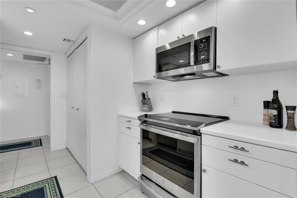 6101 Pelican Bay Blvd, Unit 1805, Naples, FL 34108 Photo