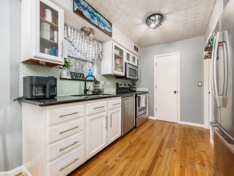 6008 Wexford Park Drive, Columbus, OH 43228 Photo 11