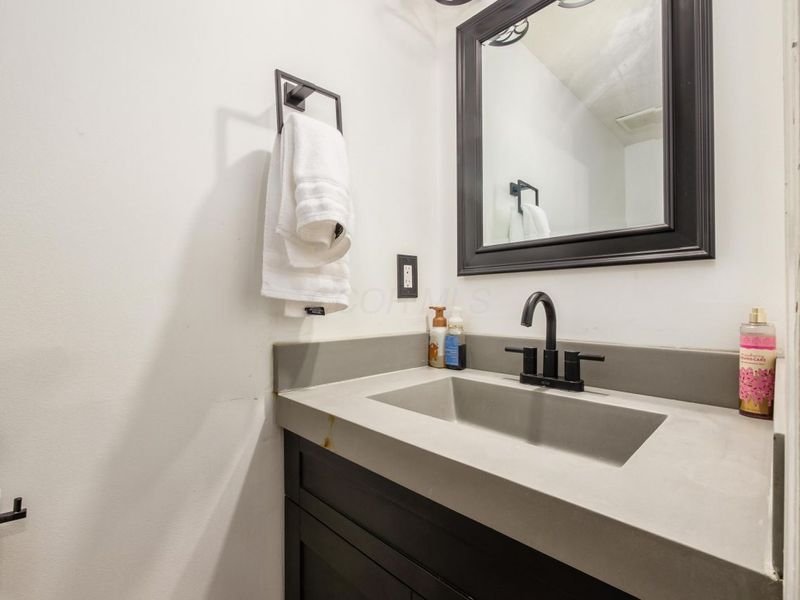 6008 Wexford Park Drive, Columbus, OH 43228 Photo 16