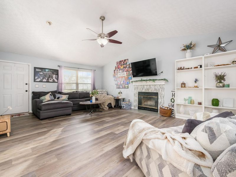 6008 Wexford Park Drive, Columbus, OH 43228 Photo 5