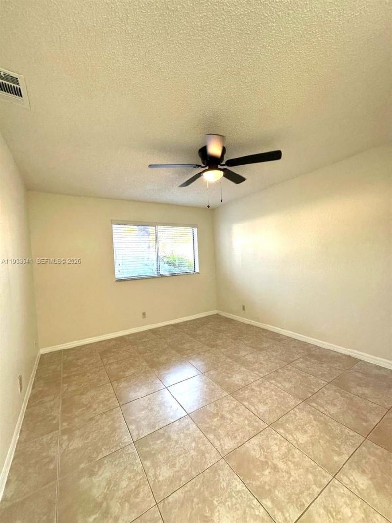 3420 N Pinewalk Dr N, Unit 713, Margate, FL 33063 Photo