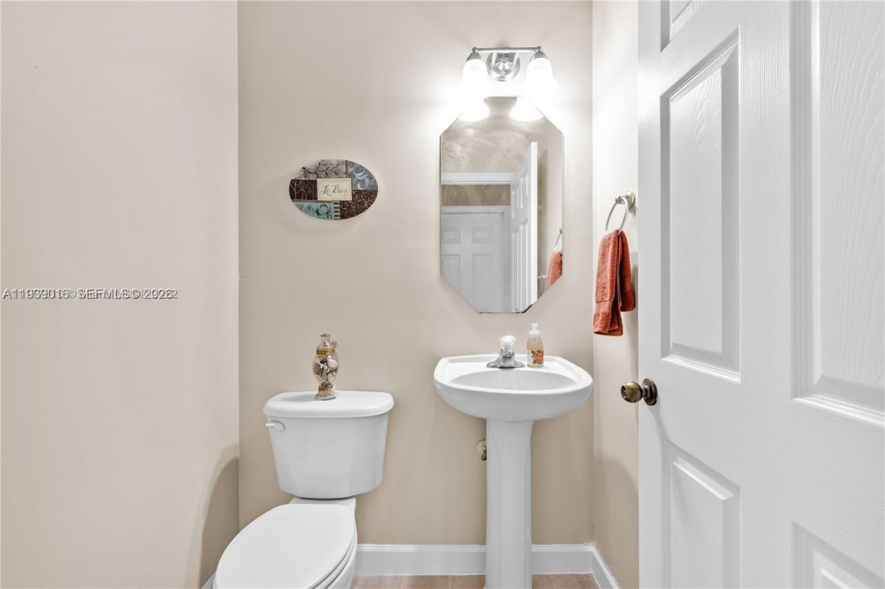 1081 NE 41st Ter, Homestead, FL 33033 Photo