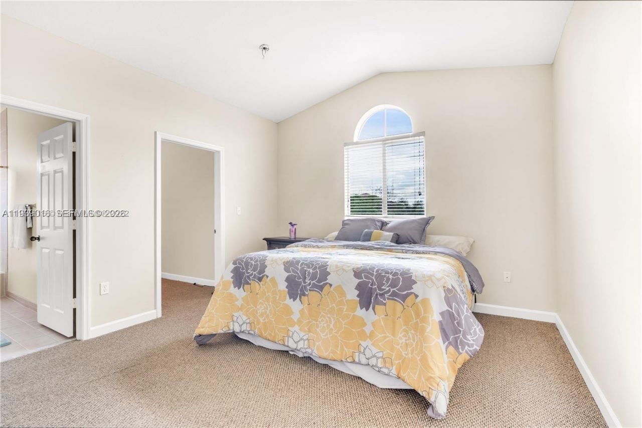 1081 NE 41st Ter, Homestead, FL 33033 Photo