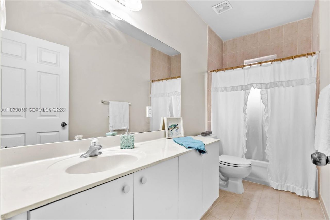 1081 NE 41st Ter, Homestead, FL 33033 Photo