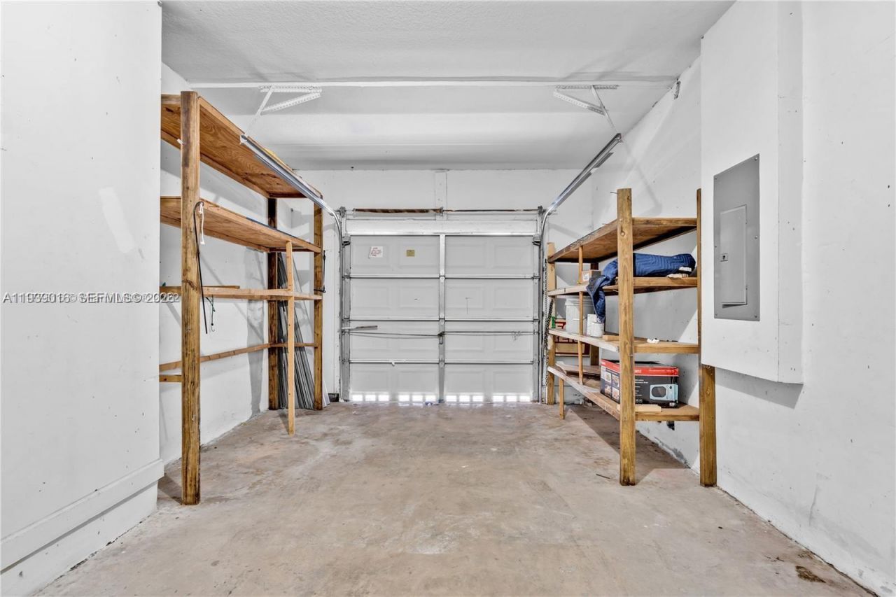 1081 NE 41st Ter, Homestead, FL 33033 Photo