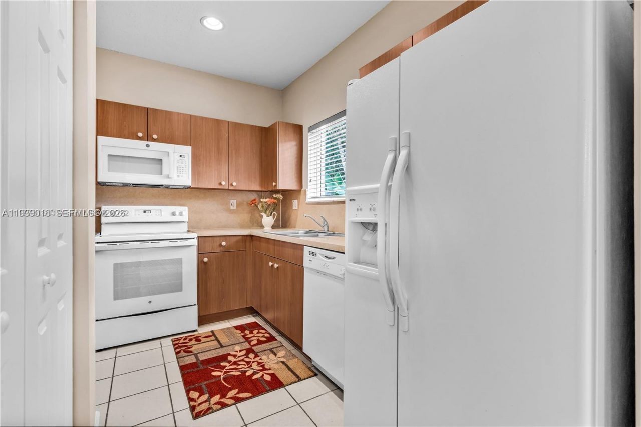 1081 NE 41st Ter, Homestead, FL 33033 Photo