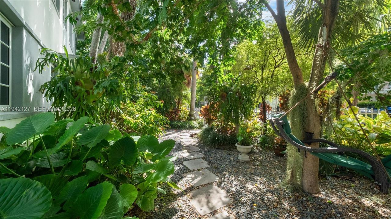 645 Michigan Ave , Unit A, Miami Beach, FL 33139 Photo