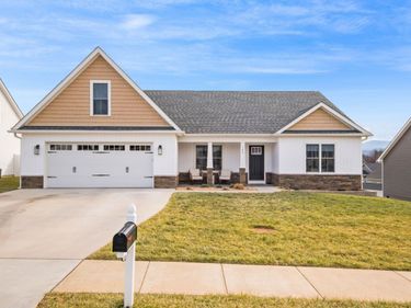 142 LINDBURGH DR, WAYNESBORO, VA 22980