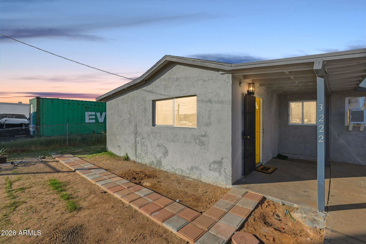 3222 W Yuma Street, Phoenix, AZ 85009 Main Photo