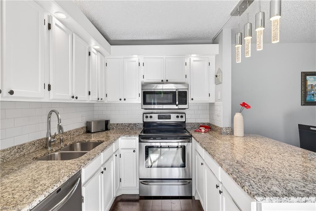 5210 Cedarbend Dr, Unit 4, Fort Myers, FL 33919 Photo