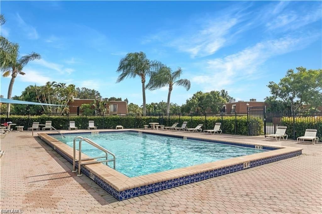 5210 Cedarbend Dr, Unit 4, Fort Myers, FL 33919 Photo