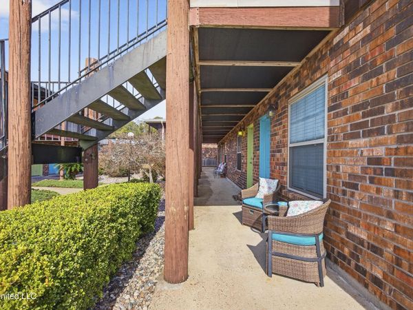 1550 E 2nd Street, Pass Christian, MS 39571