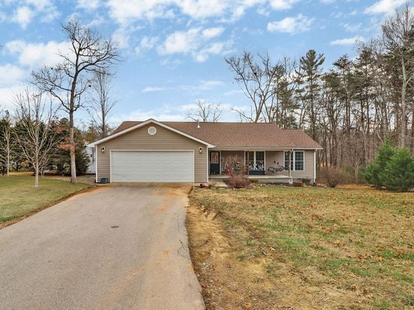 223 Grove Loop, Crossville, TN 38555