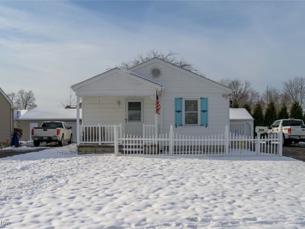 868 Saul Drive, Hubbard, OH 44425