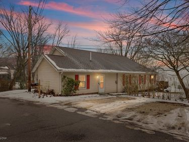 81 Cherry Drive NW, North Canton, OH 44720