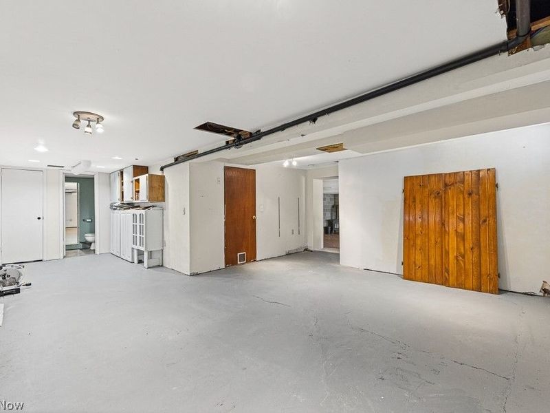 81 Cherry Drive NW, North Canton, OH 44720 Photo 39