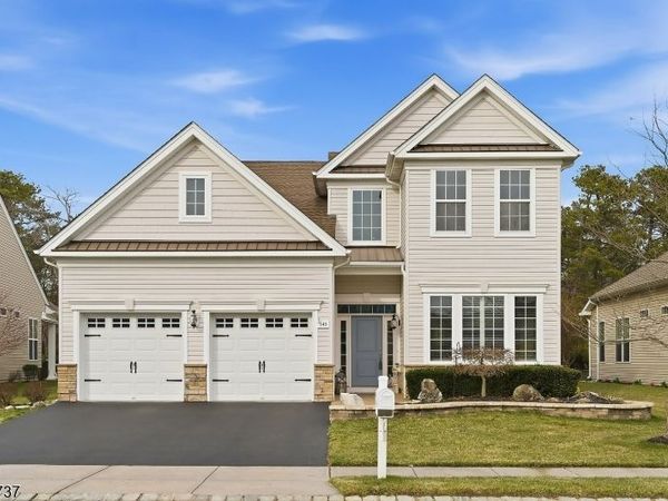 143 Arborridge Dr, Lacey, NJ 08731