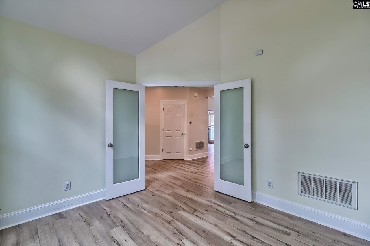 516 Hogans Run  Photo 7