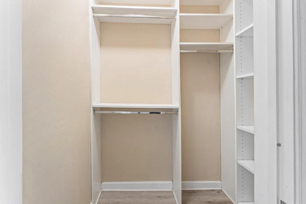 2640 Lake Shore Drive, Unit 614, Riviera Beach, FL 33404 Photo