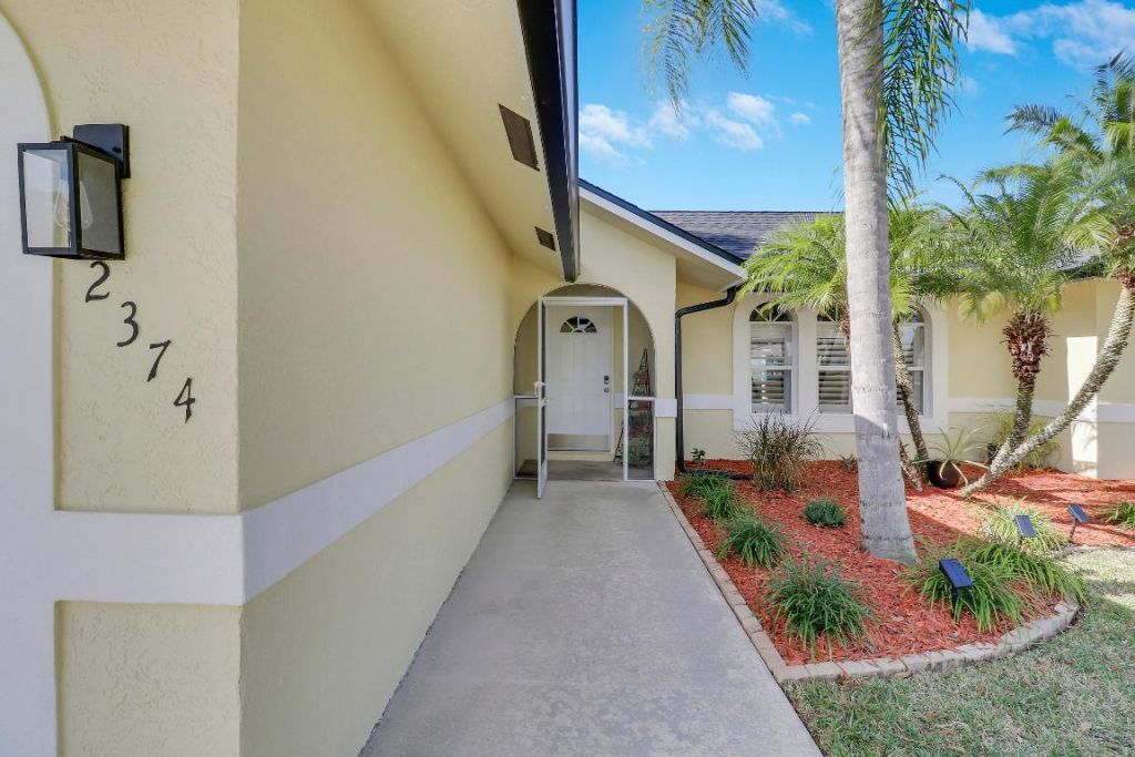 2374 SW Chateau Terrace, Port Saint Lucie, FL 34953 Photo