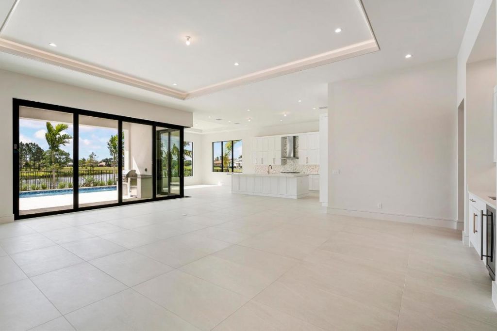 207 SE Bella Strano, Port Saint Lucie, FL 34984 Photo