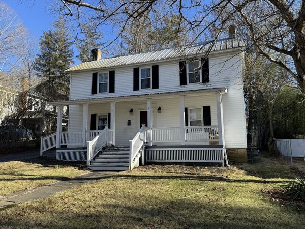 154 Lee Street, Lewisburg, WV 24901