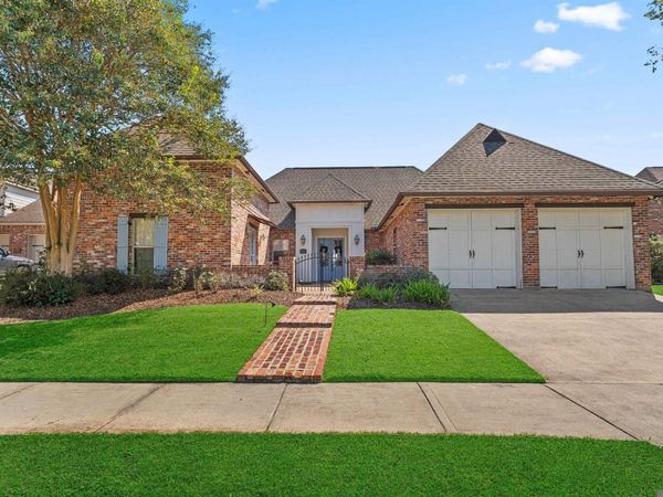 2842 Muirfield Dr, Zachary, LA 70791