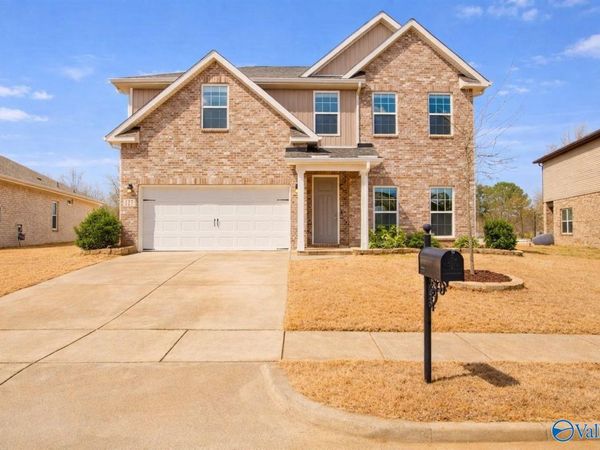 127 Fernhill Drive NW, Madison, AL 35757