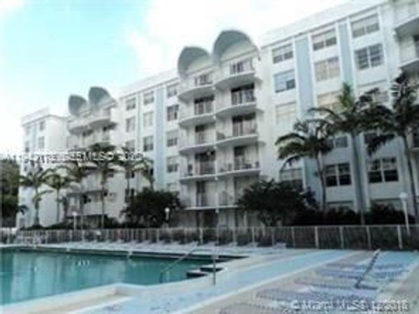 498 NW 165th St Rd, Unit D-507, Miami, FL 33169