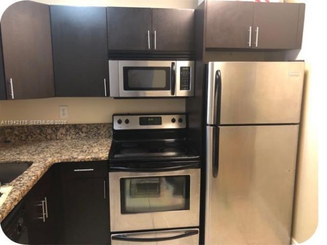 498 NW 165th St Rd, Unit D-507, Miami, FL 33169 Photo