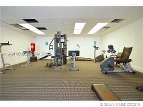 498 NW 165th St Rd, Unit D-507, Miami, FL 33169 Photo