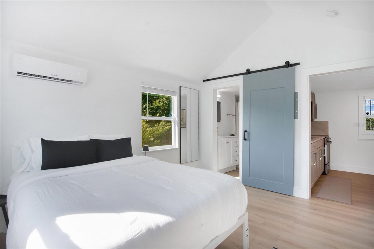 1205 Highland Street S, Saint Petersburg, FL 33701 Photo