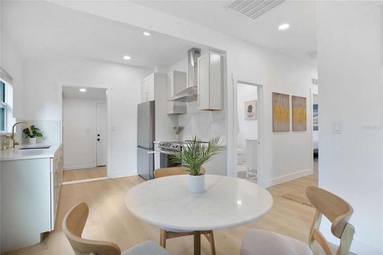 1205 Highland Street S, Saint Petersburg, FL 33701 Photo