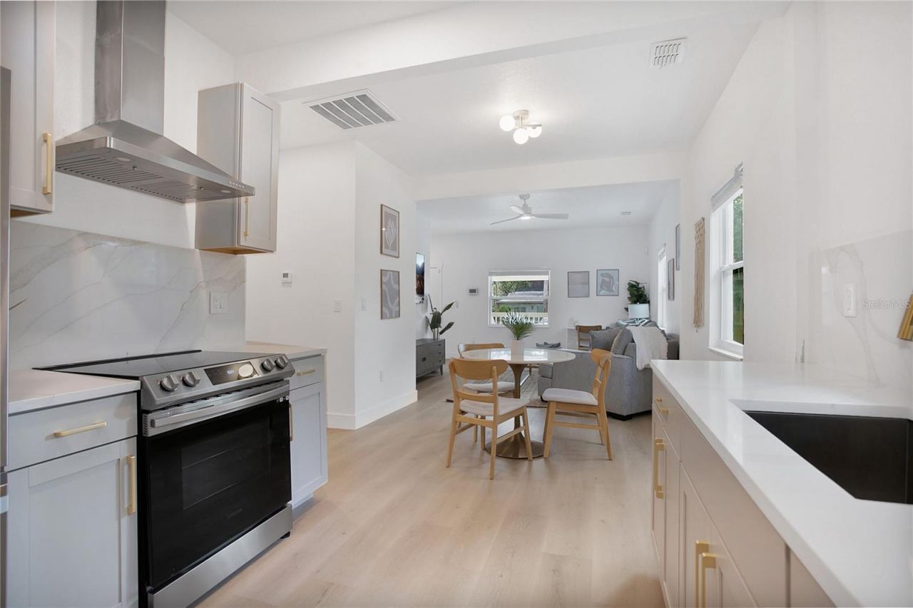 1205 Highland Street S, Saint Petersburg, FL 33701 Photo